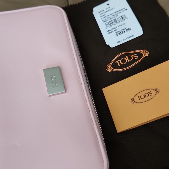 Wallet - Picture 1 of 4
